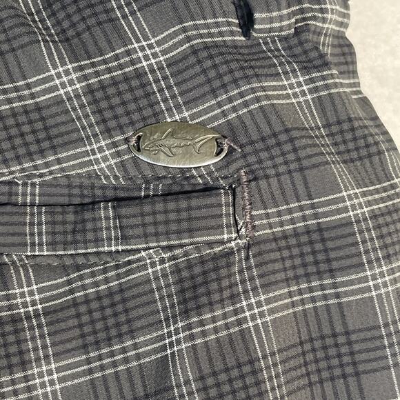 Greg Norman Golf Shorts Men's 38 Plaid Flat Front Gray Casual- Missing Button - Picture 5 of 5